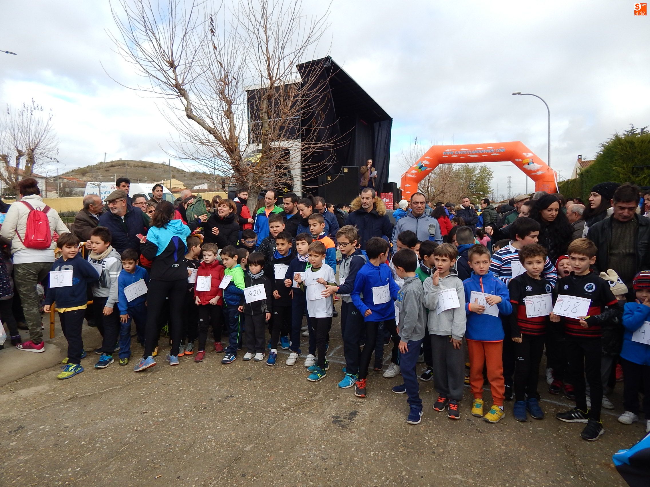 Animada y participativa carrera de San Silvestre Ribera de Cañedo, celebrada este año en Almenara de Tormes