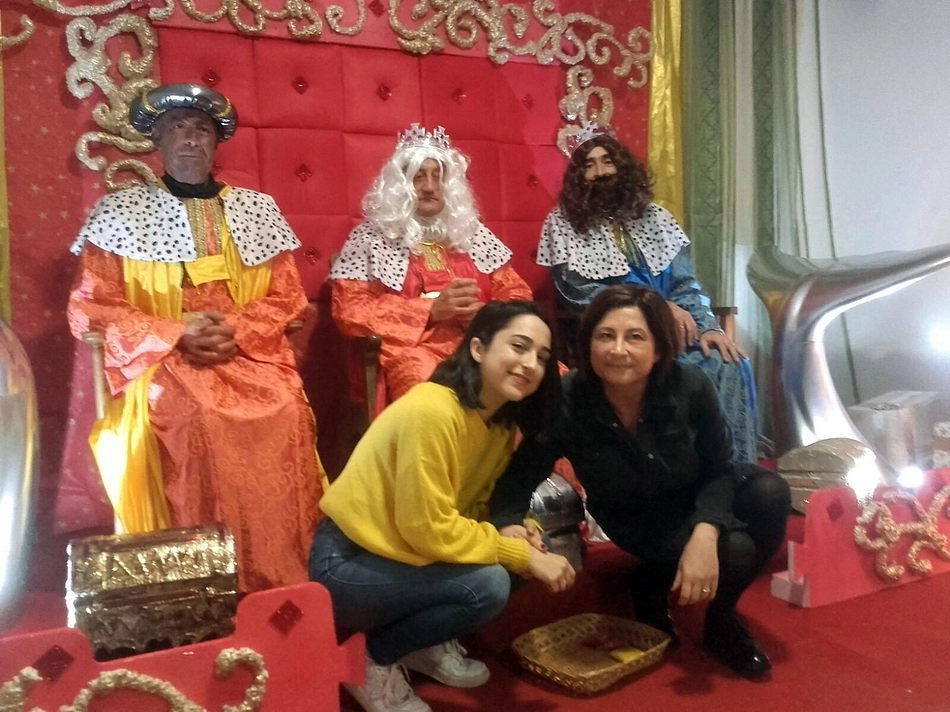 Foto 5 - Los Reyes Magos visitan a mayores y peque&ntilde;os en La Zarza de Pumareda  