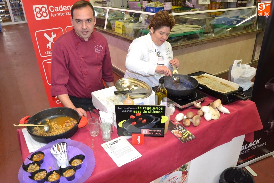 Foto 6 - Leticia Mart&iacute;n prepara en el Mercado de Abastos dos ricos platos para huir del fr&iacute;o  