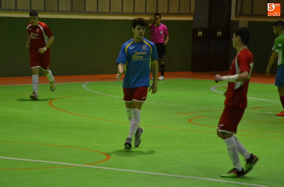 Foto 10 - El III Senior confirma frente al Atl&eacute;tico Bembibre que ya no es tiempo de milagros  