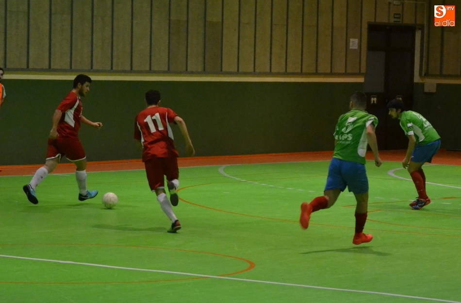 Foto 6 - El III Senior confirma frente al Atl&eacute;tico Bembibre que ya no es tiempo de milagros  