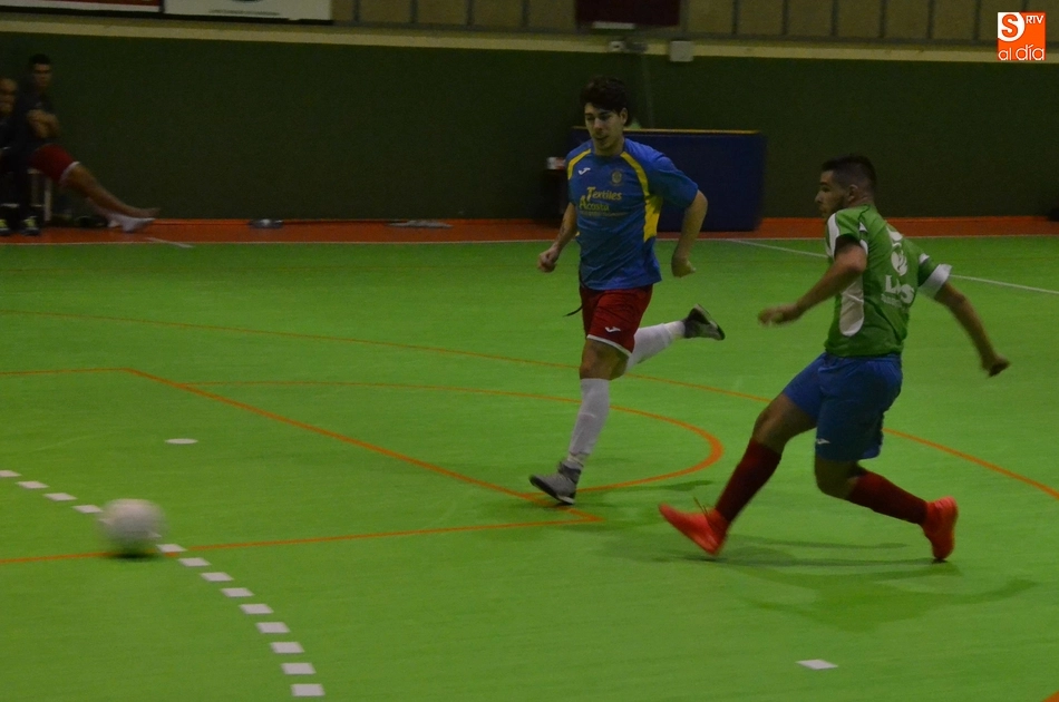 Foto 2 - El III Senior confirma frente al Atl&eacute;tico Bembibre que ya no es tiempo de milagros  