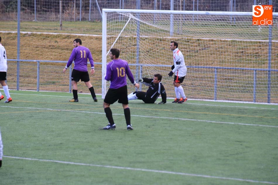 Foto 4 - Resultados de los partidos del fin de semana en el Salmantino Vegapiel