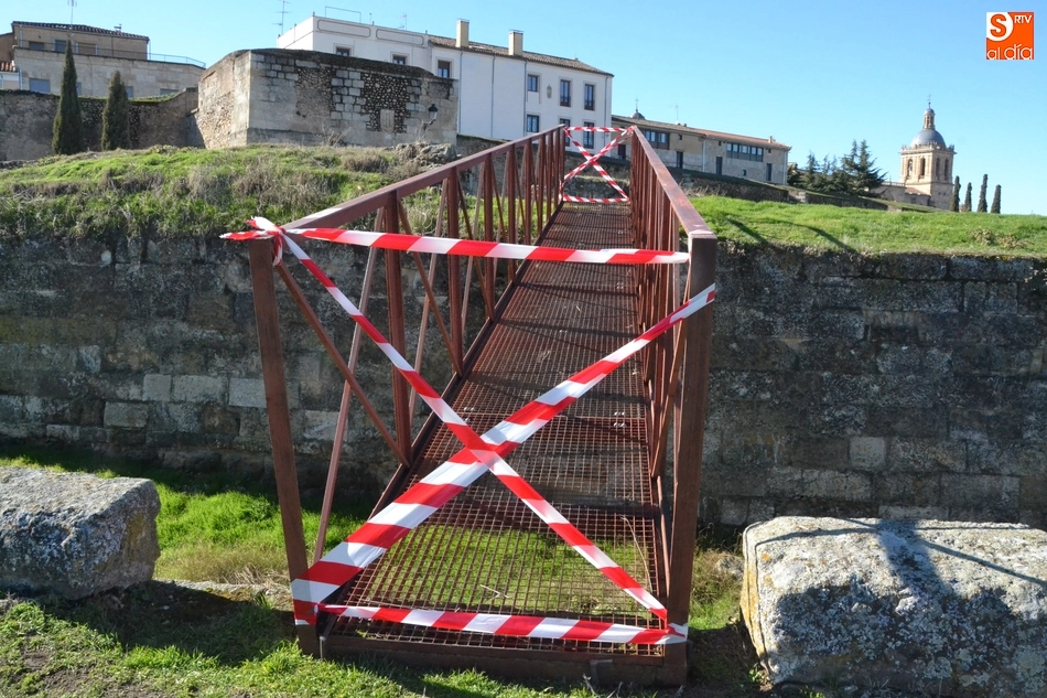 Foto 8 - Instalado el puente de Aris  