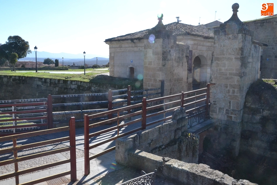 Foto 6 - Instalado el puente de Aris  