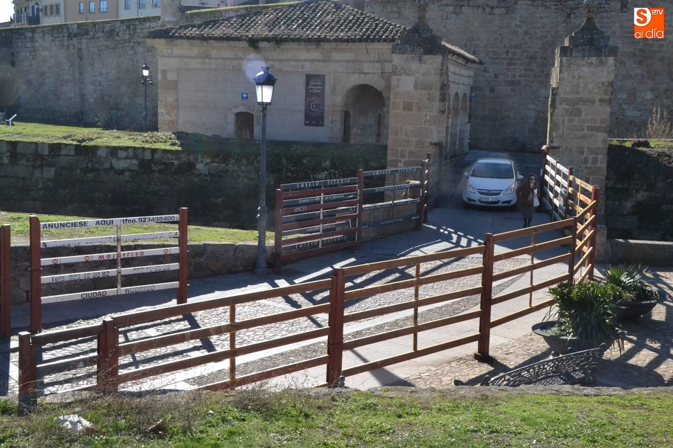 Foto 4 - Instalado el puente de Aris  
