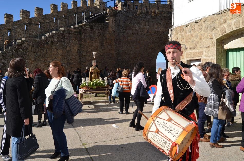Foto 2 - Los ni&ntilde;os y sus mascotas participan de la Bendici&oacute;n de los Animales en el D&iacute;a de San Ant&oacute;n  