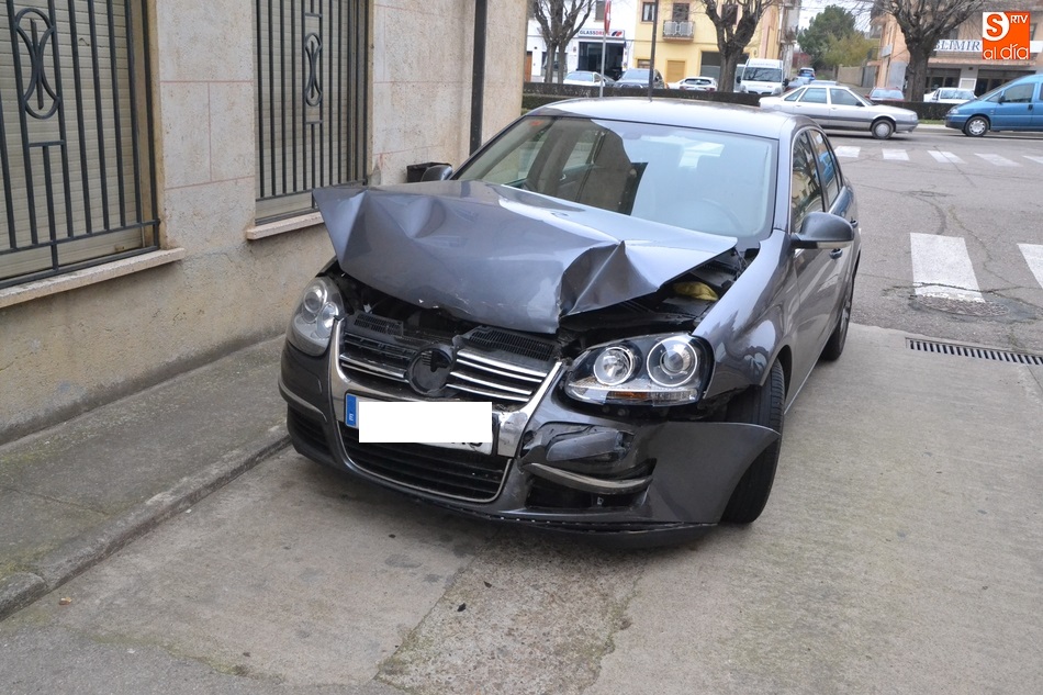 Se registra un nuevo accidente en la salida de la calle Villalar hacia la Avenida de Salamanca  
