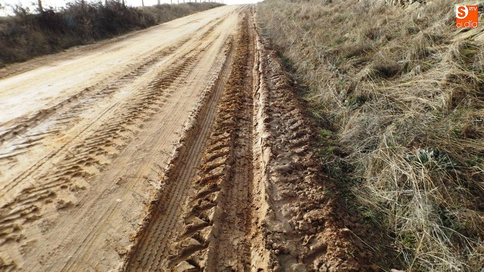 Foto 11 - Arrecian las quejas vecinales por el deficiente estado de los caminos municipales