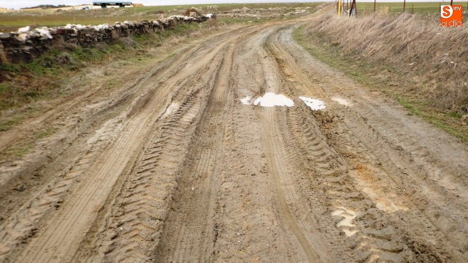 Foto 8 - Arrecian las quejas vecinales por el deficiente estado de los caminos municipales