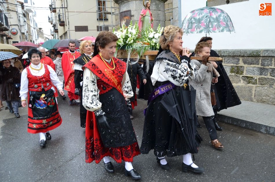 Foto 2 - La celebraci&oacute;n de las &Aacute;guedas llena de color el fr&iacute;o d&iacute;a invernal  