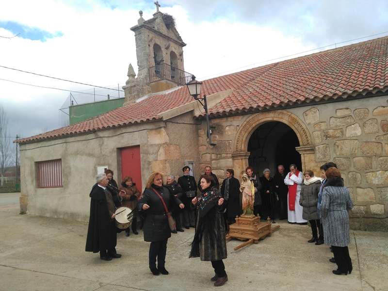 Foto 4 - Las mujeres de Golpejas celebran la festividad de Santa &Aacute;gueda