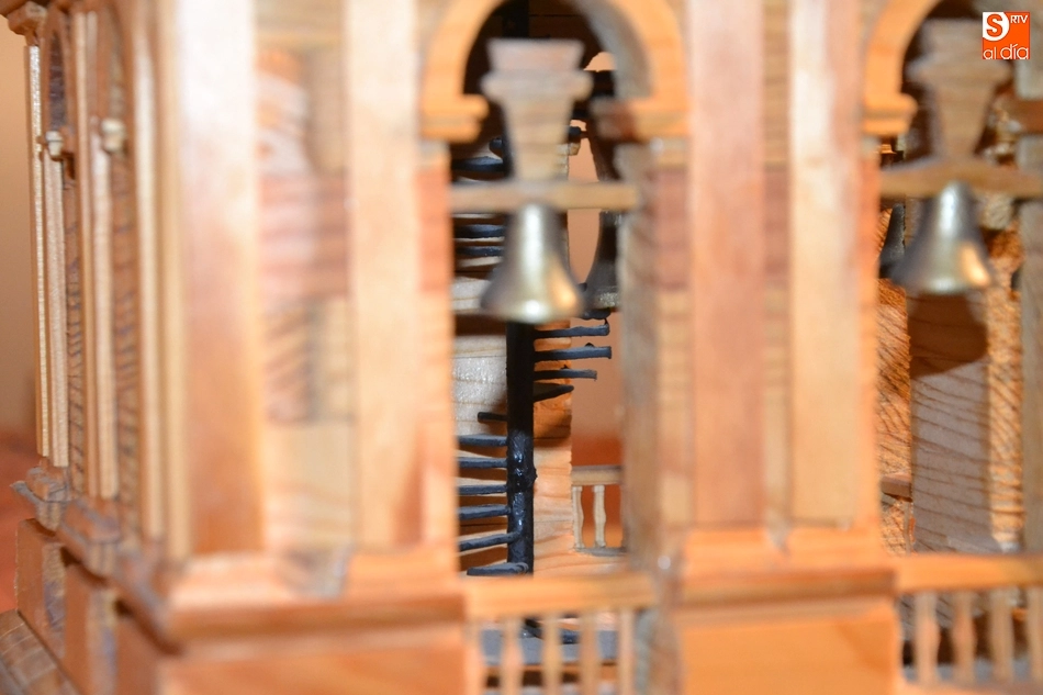 Foto 10 - Ismael Engenios muestra la maqueta de la Catedral que ha creado durante los &uacute;ltimos 9 a&ntilde;os  