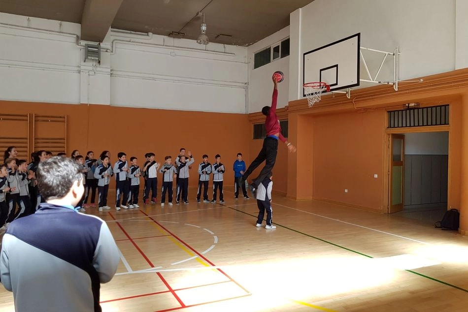 Foto 4 - El Aquimisa Carbajosa visita el Nuestra Se&ntilde;ora del Casta&ntilde;ar de B&eacute;jar  