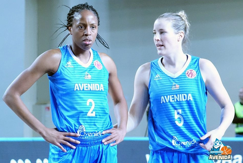 Foto 9 - Avenida pone pie y medio en semifinales tras un gran triunfo en casa del Nadezhda (68-85)