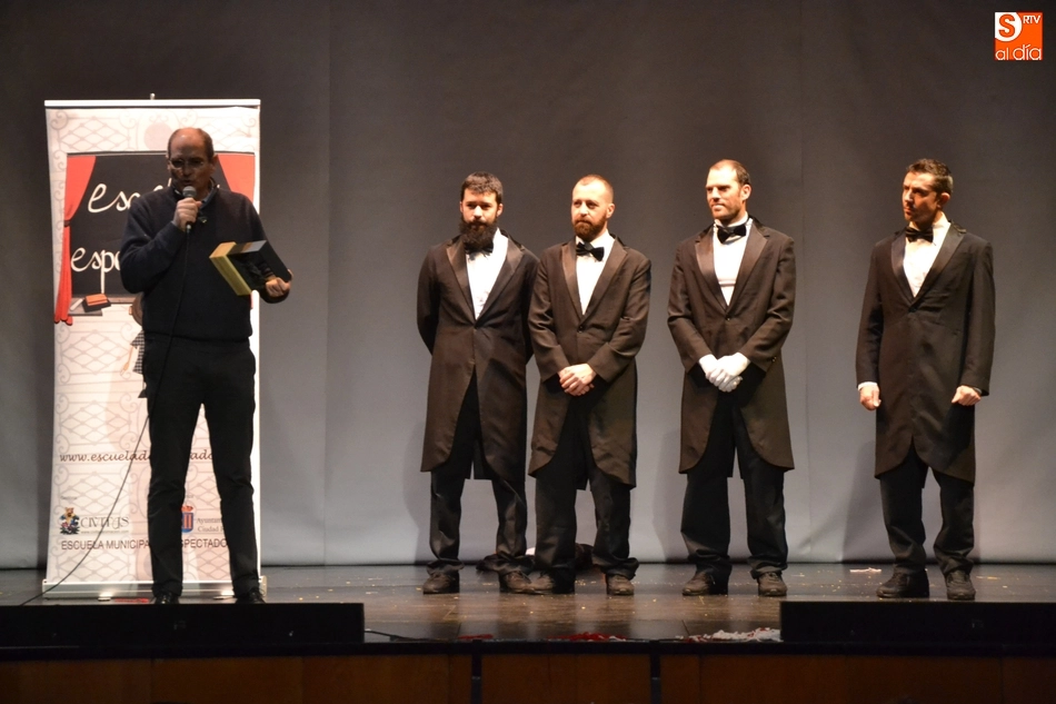 Foto 6 - Spasmo recoge su premio de la &uacute;ltima Feria aprovechando su actuaci&oacute;n en la Escuela de...