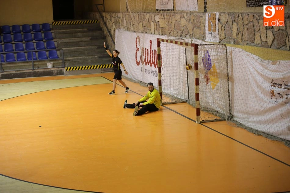 Foto 5 - Gran triunfo del BM Ciudad de Salamanca ante el complicado Caf&eacute;s Toscaf Atl&eacute;tica (27-24)  