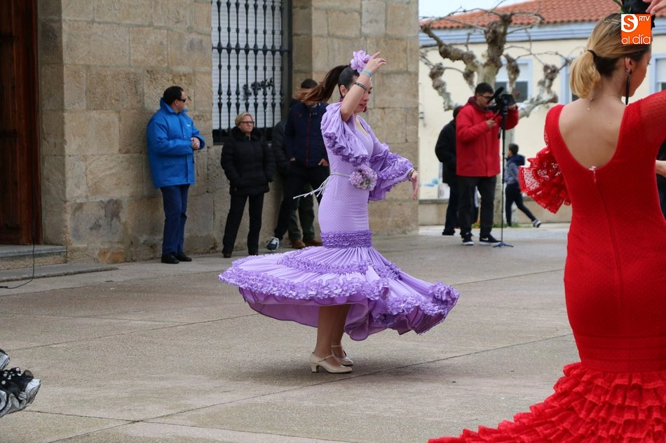 Foto 5 - La Diputaci&oacute;n reafirma su apuesta por la v&iacute;a f&eacute;rrea en la fiesta del Almendro en La Fregeneda  