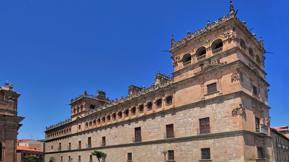 Imagen exterior del Palacio de Monterrey.