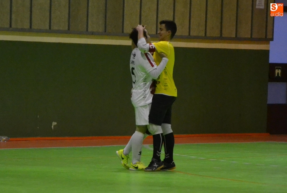 Foto 10 - El III Juvenil rompe frente al Segovia Futsal una racha de 75 partidos (m&aacute;s de 5 a&ntilde;os) marcando...