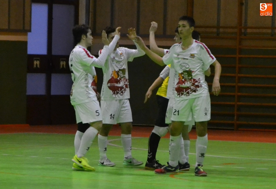 Foto 9 - El III Juvenil rompe frente al Segovia Futsal una racha de 75 partidos (m&aacute;s de 5 a&ntilde;os) marcando...