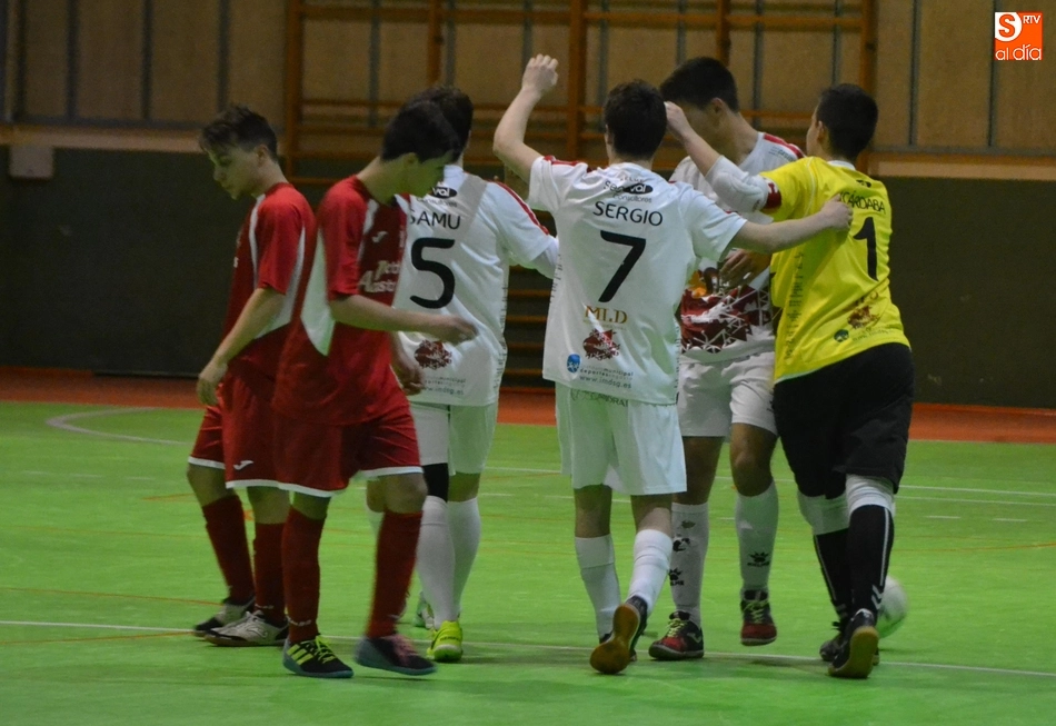 Foto 7 - El III Juvenil rompe frente al Segovia Futsal una racha de 75 partidos (m&aacute;s de 5 a&ntilde;os) marcando...
