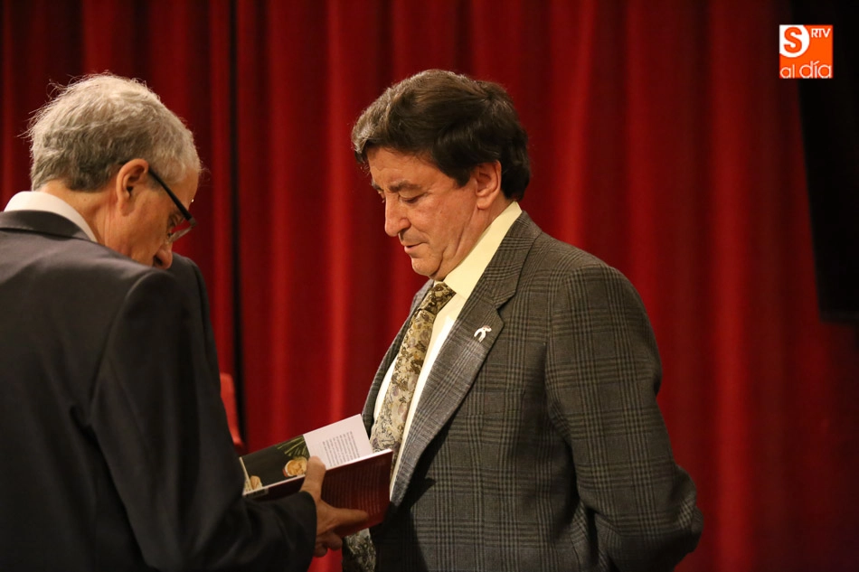 Foto 11 - Olegario Gonz&aacute;lez de Cardedal ingresa en el CES con un brillante discurso sobre Lutero  