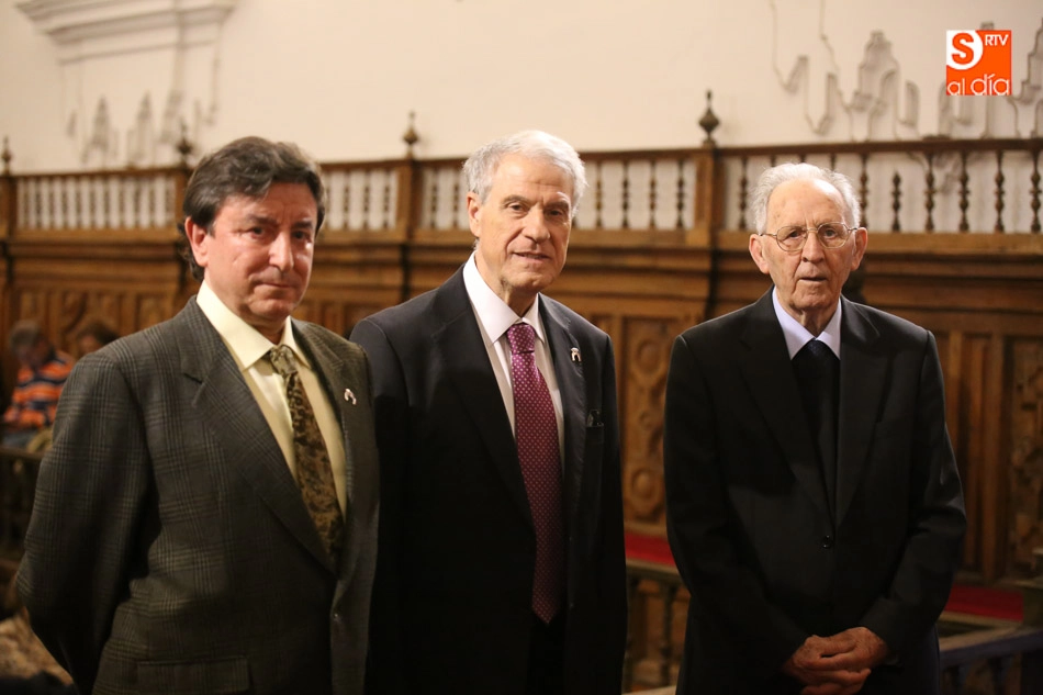 Foto 8 - Olegario Gonz&aacute;lez de Cardedal ingresa en el CES con un brillante discurso sobre Lutero  