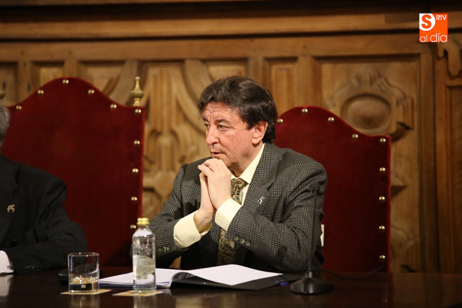 Foto 3 - Olegario Gonz&aacute;lez de Cardedal ingresa en el CES con un brillante discurso sobre Lutero  
