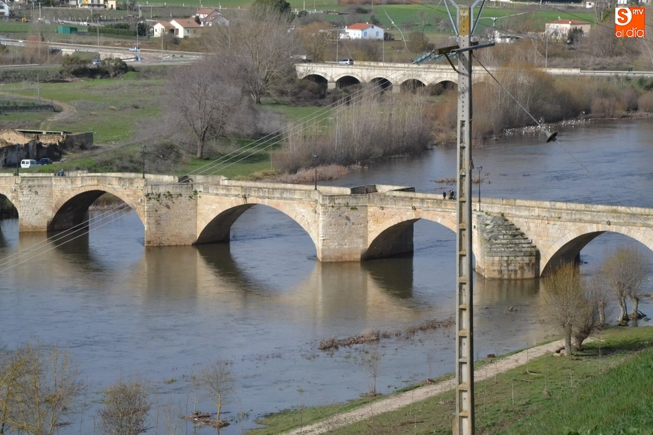 Foto 2 - Irue&ntilde;a acelera el ritmo de desembalse de agua tras superar el 80% de su capacidad  