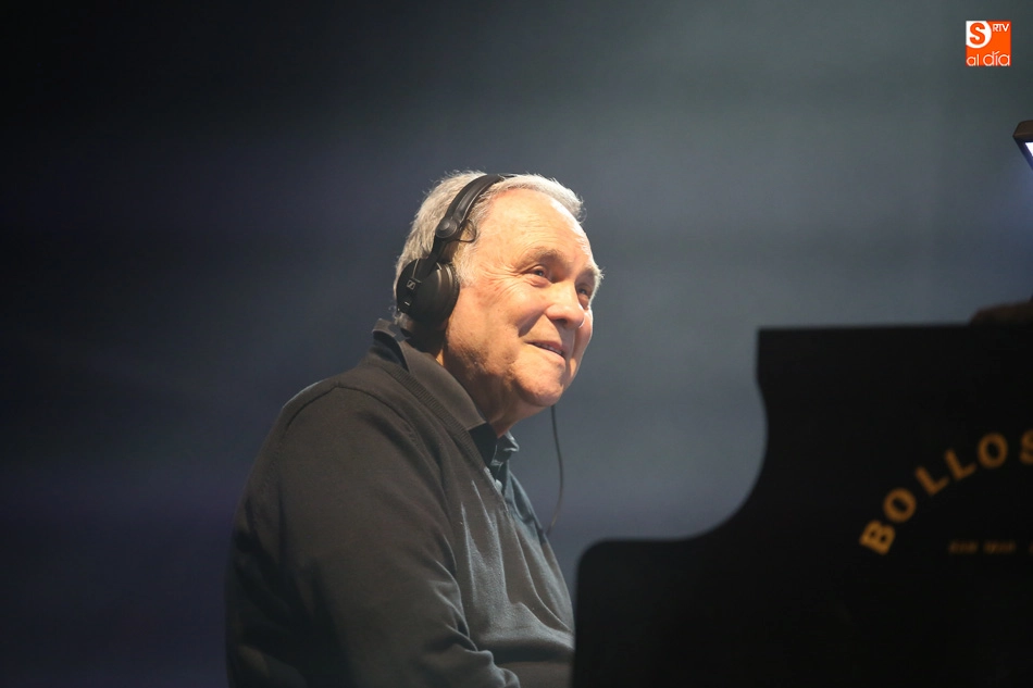 Foto 3 - Serrat&nbsp;abre el ciclo &lsquo;Nuestras Voces&rsquo; con su nueva gira 'Mediterr&aacute;neo da capo'  