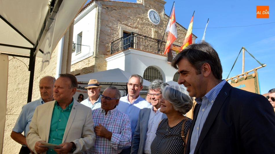 Foto 4 - Saucelle apuesta por la almendra como producto aut&oacute;ctono de referencia en una concurrida feria&nbsp;