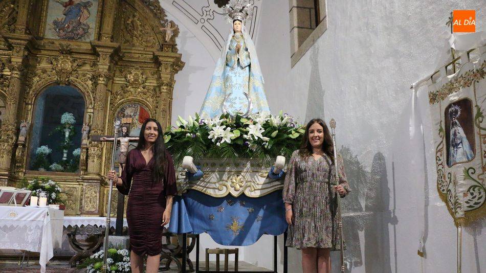 María y Laura Martín, mayordomas de la Virgen del Socorro / CORRAL