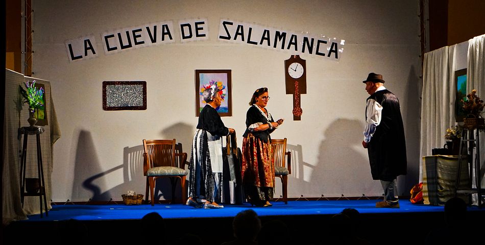 Foto 3 - Éxito del taller de teatro de mayores de Calzada de Valdunciel