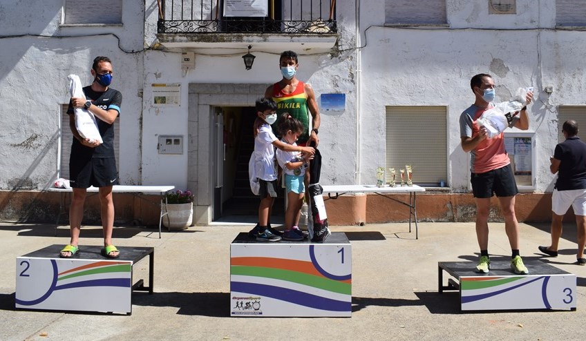Foto 4 - Alejandro Jiménez y Ángeles Muñoz ganan la 6ª Carrera Popular de Aldehuela de Yeltes  