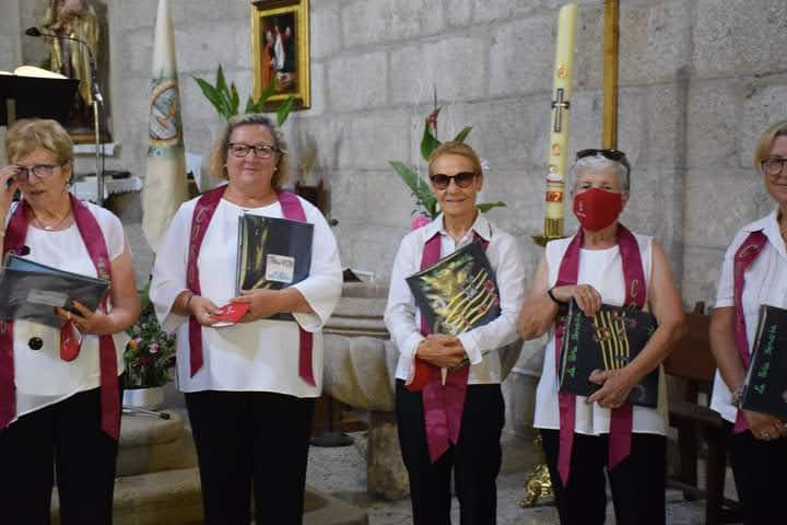 Foto 5 - Se presenta en sociedad el nuevo coro ‘La Peña Bendita’ de Aldea del Obispo  