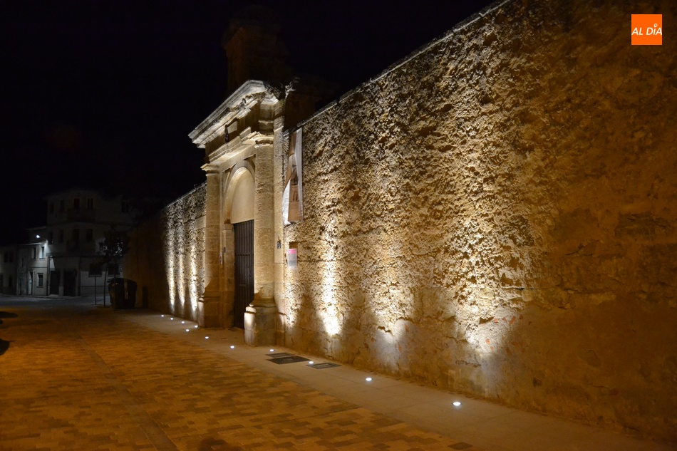 Foto 3 - Así luce por las noches el Convento de Las Claras con su nueva iluminación artística  