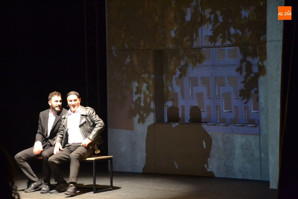 Foto 2 - Los corazones de Azar Teatro laten en el primer estreno absoluto de la Feria 2021  