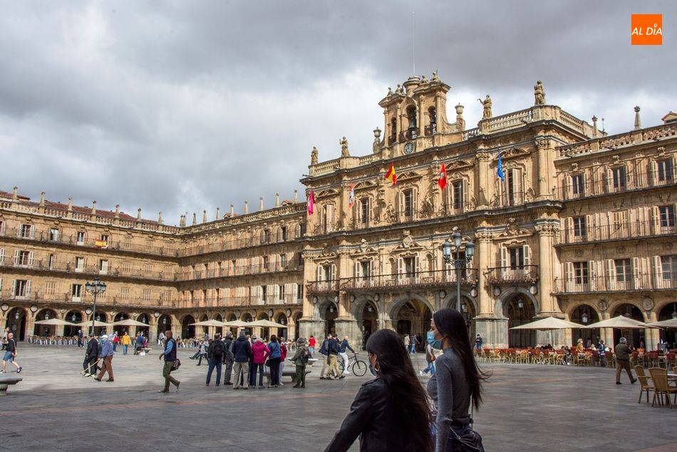 Foto 1 - El Ayuntamiento de Salamanca ahorra 124.000 euros por la gestión de trámites a través de internet