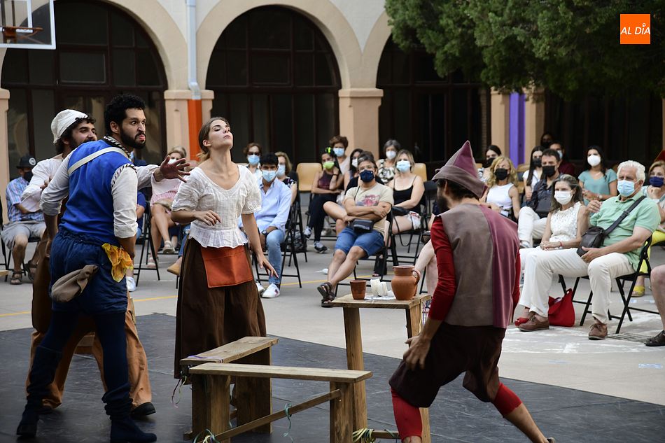 Foto 2 - La compañía salmantina La Bulé despliega su Carnaval barroco para cerrar las obras ‘de...