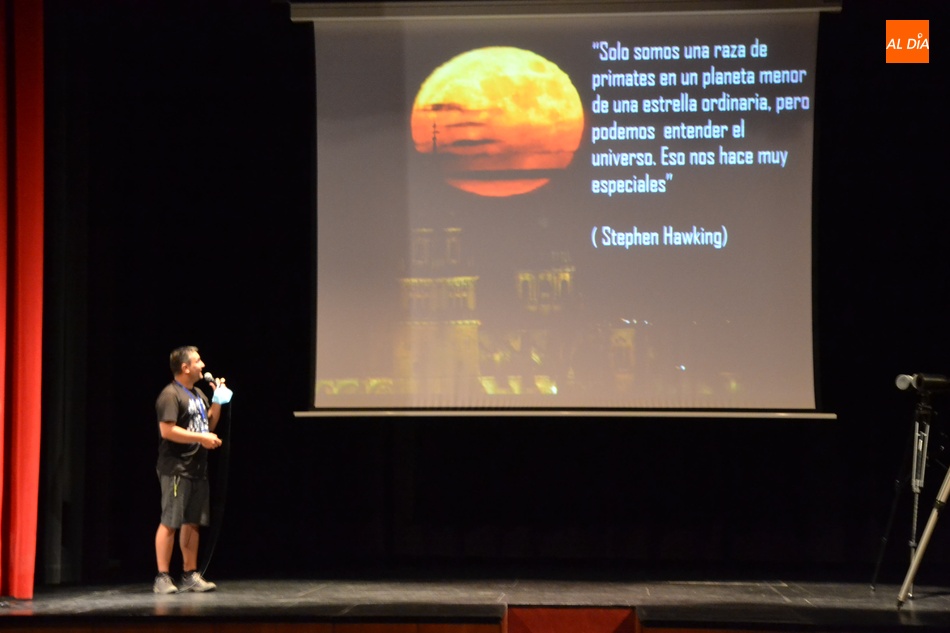 Foto 2 - Arranca con una tanda de conferencias el gran fin de semana de inauguración del Sistema Solar  