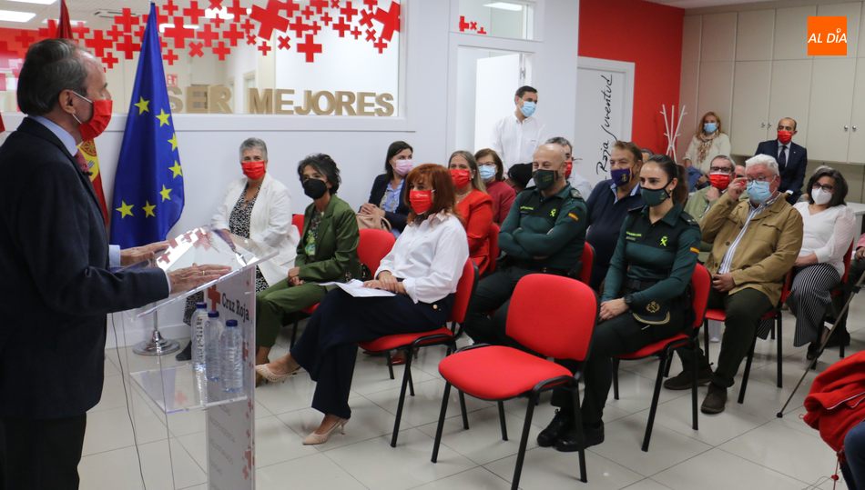 Momento de la intervención  de Jesús Juanes,, presidente provincial de Cruz Roja / CORRAL