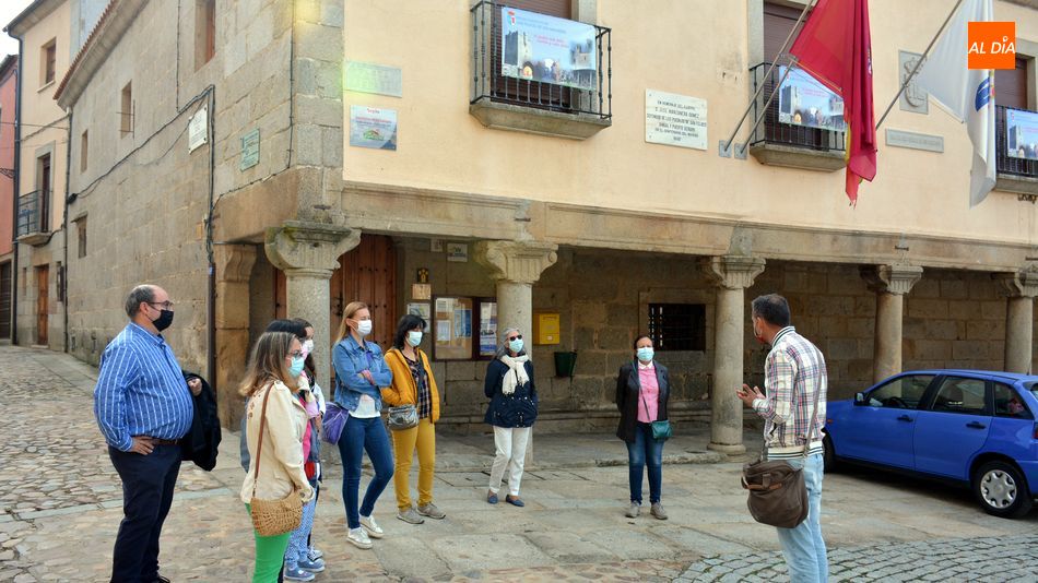 Las visitas guiadas y la ruta de senderismo partirán desde la puerta del ayuntamiento / E. Corredera
