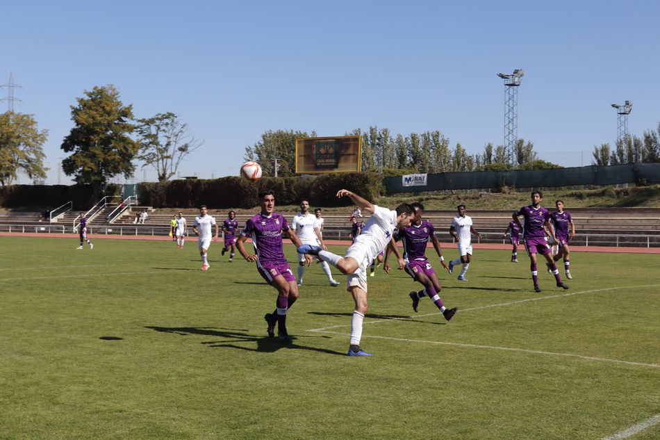 Foto 5 - Nueva derrota del Ribert al caer con el Palencia (0-2)