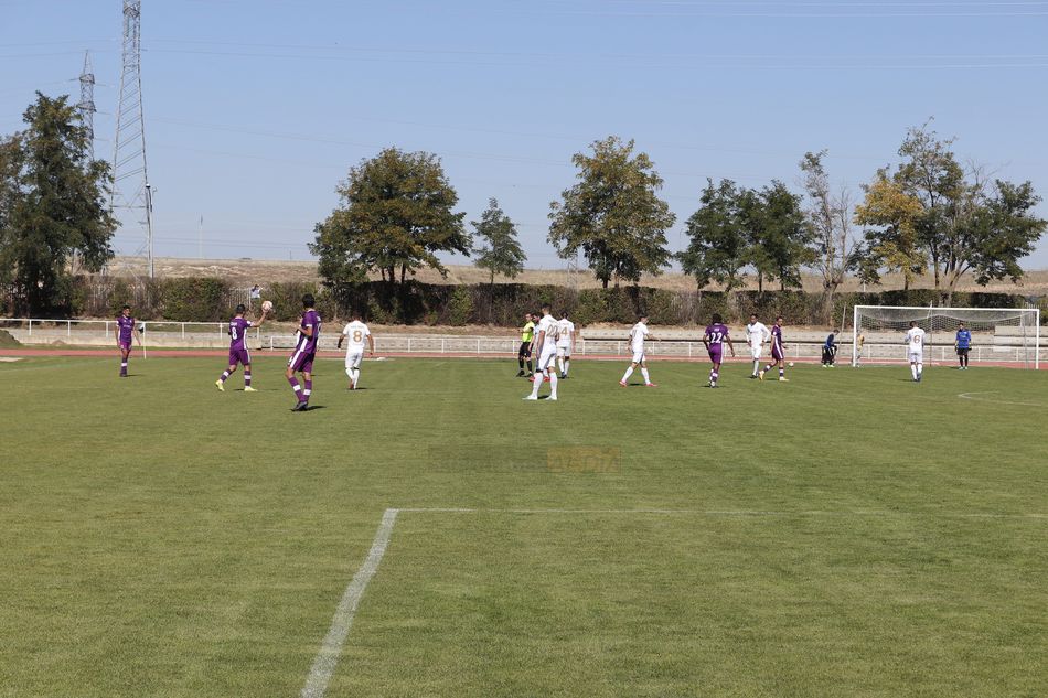 Foto 2 - Nueva derrota del Ribert al caer con el Palencia (0-2)