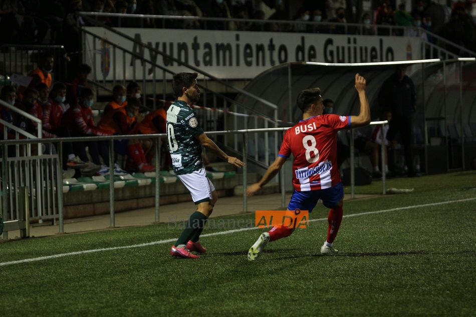 Foto 4 - Un doblete de Giráldez hace que el Guijuelo acaricie la Copa del Rey (2-1)
