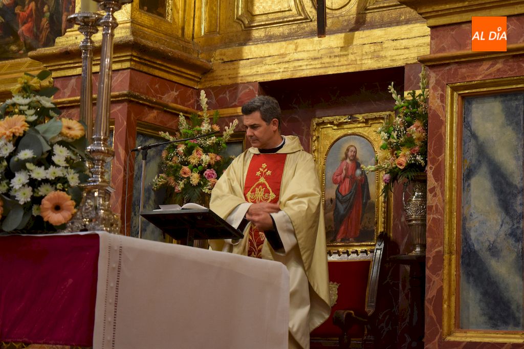 Foto 6 - Antonio Ángel Sánchez, Padre Provincial de los Carmelitas Descalzos, oficia la eucaristía en el Día de la Octava