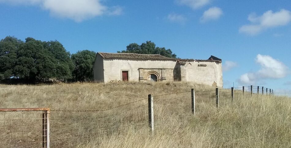 Ermita de Cuadrilleros, en la comarca ledesmina. Fotos: Lista Roja Patrimonio