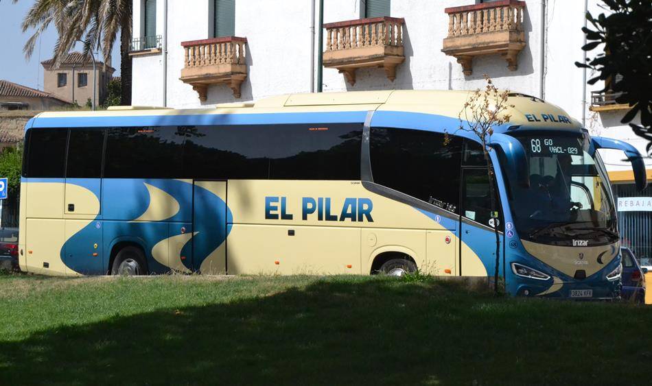 Foto 1 - Ocho estudiantes ven bonificados sus viajes diarios a Salamanca en autobús