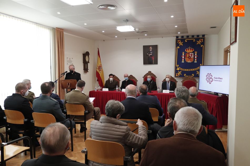 Foto 4 - El Ejército amplía su dimensión solidaria con Cáritas Parroquial Castrense de Salamanca